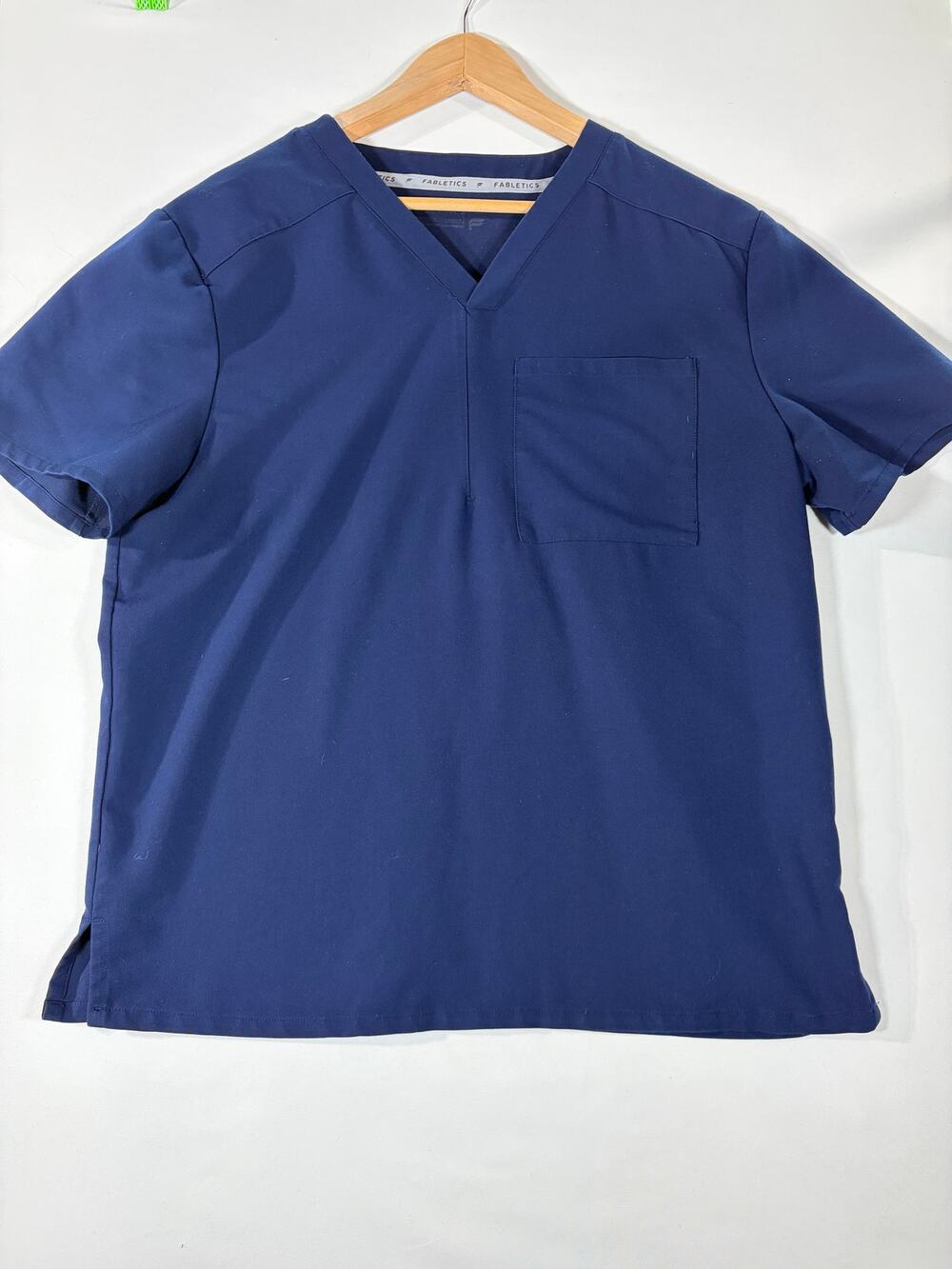 Fabletics Men's VNeck Scrub Top XL Dark Blue